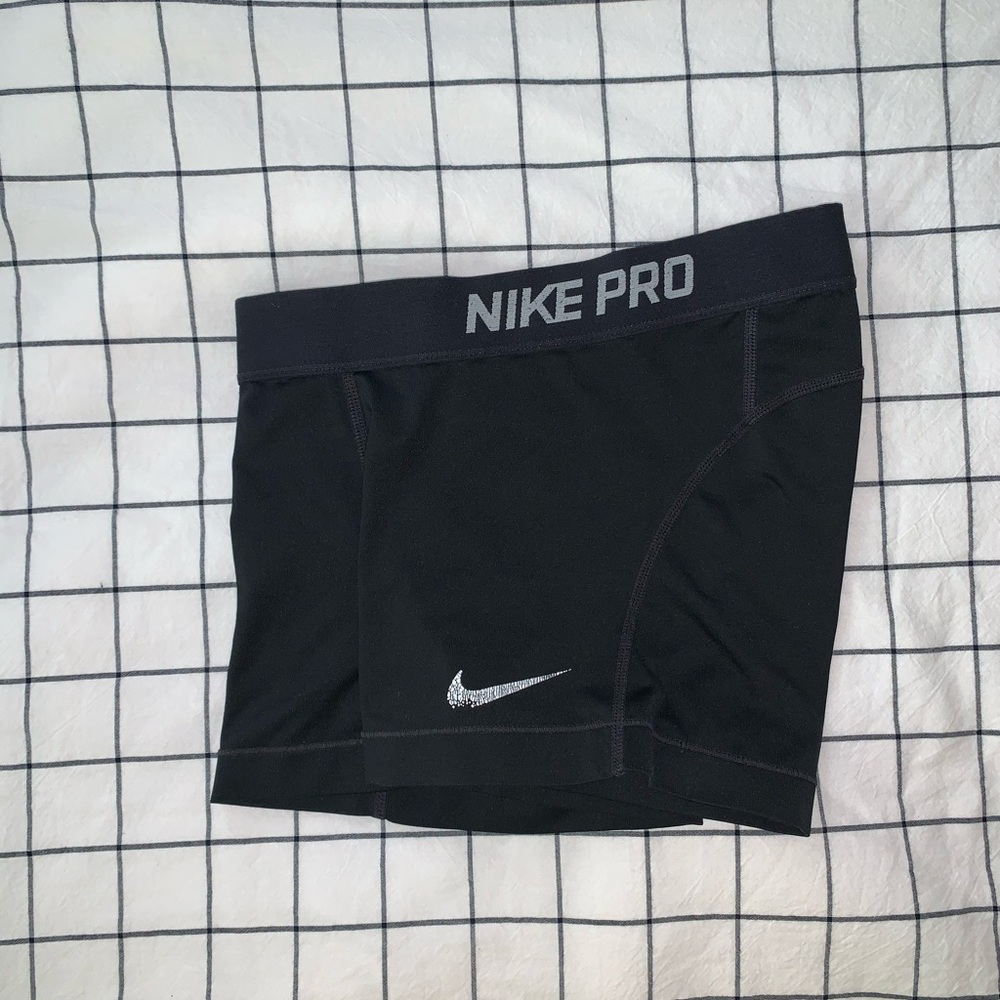 Women’s Nike Pro Spandex Workout short